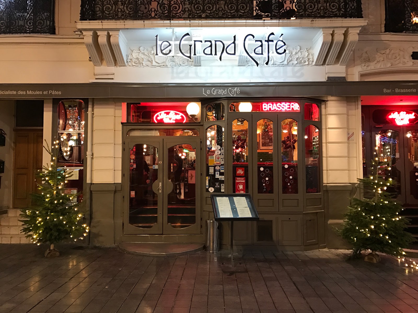 Le Grand Café