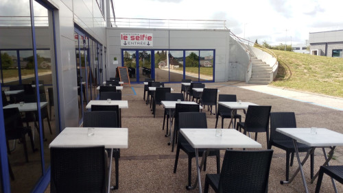 Le Selfie — photo 3