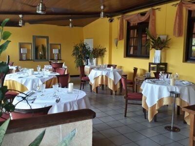 LA VILLA RESTAURANT 