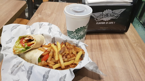 Wingstop — photo 2