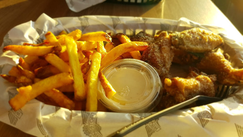 Wingstop — photo 4