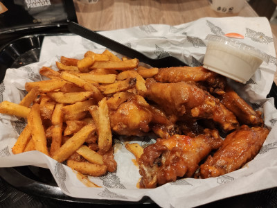 Wingstop — photo 10