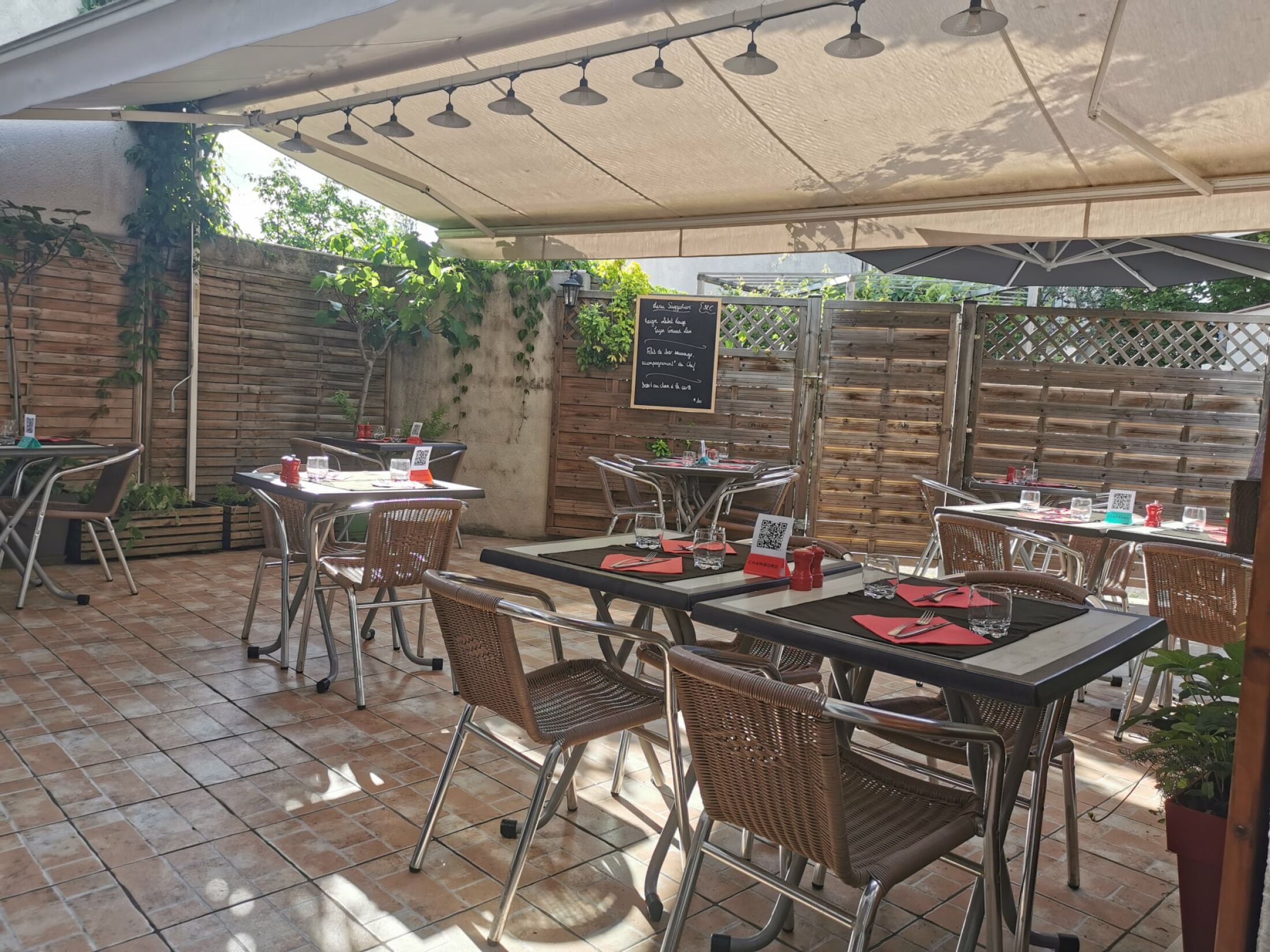 LA PETITE AUBERGE