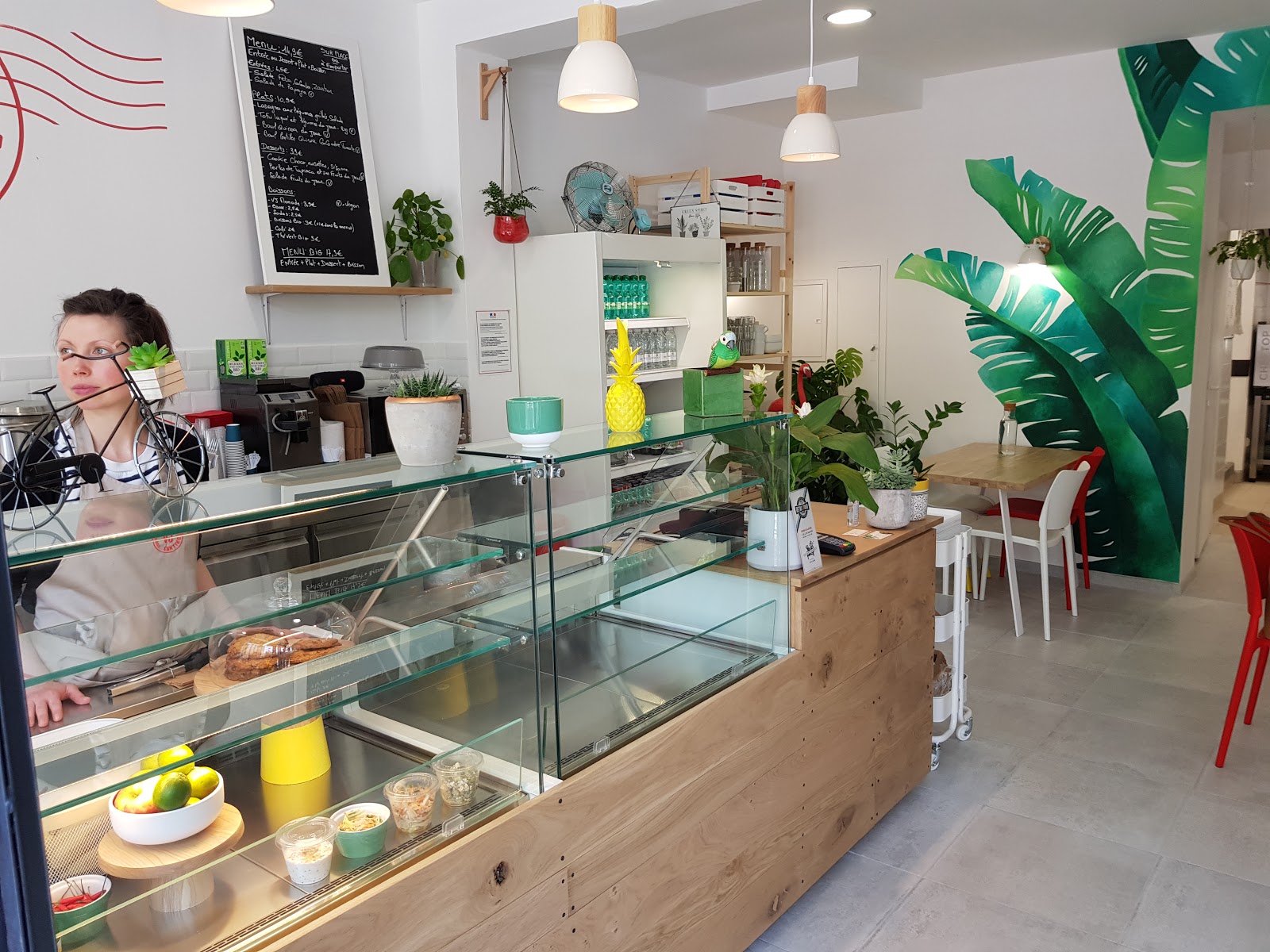 VJ Cantine — photo 1