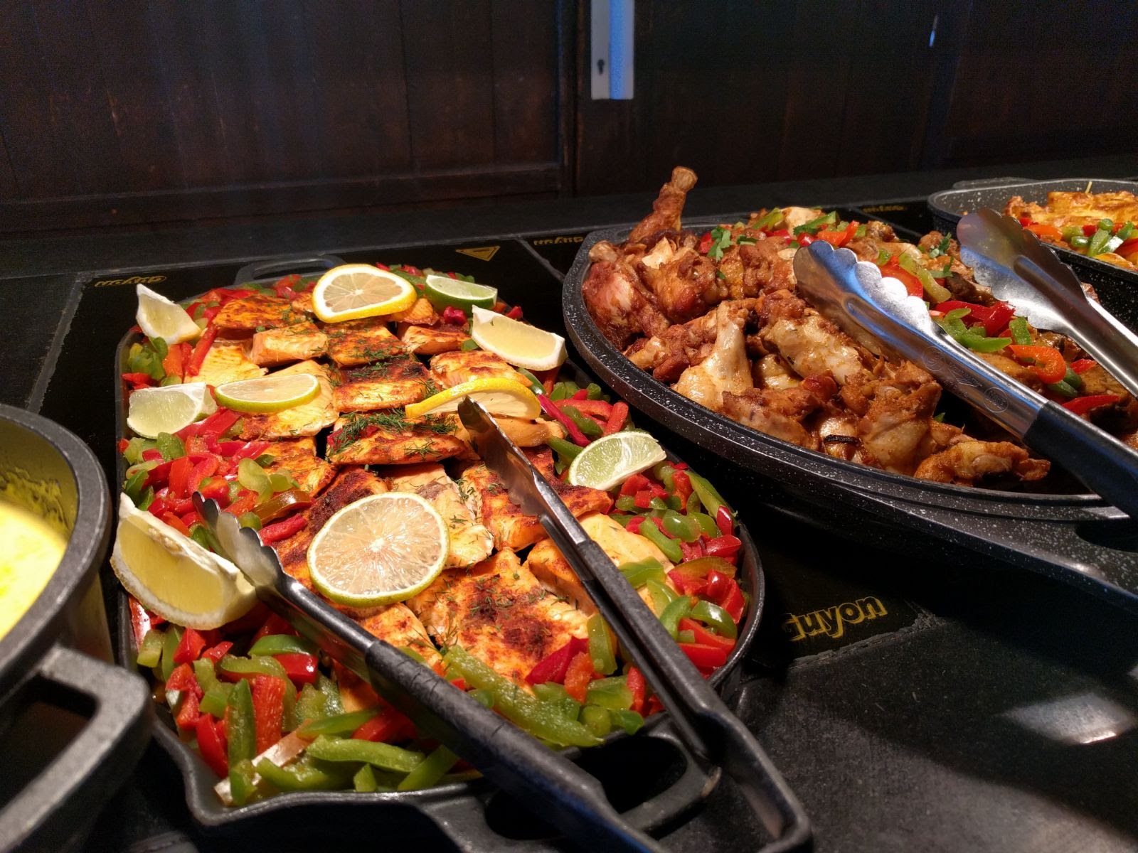 Billy Bob's Buffet La Grange Country Western Saloon — photo 2