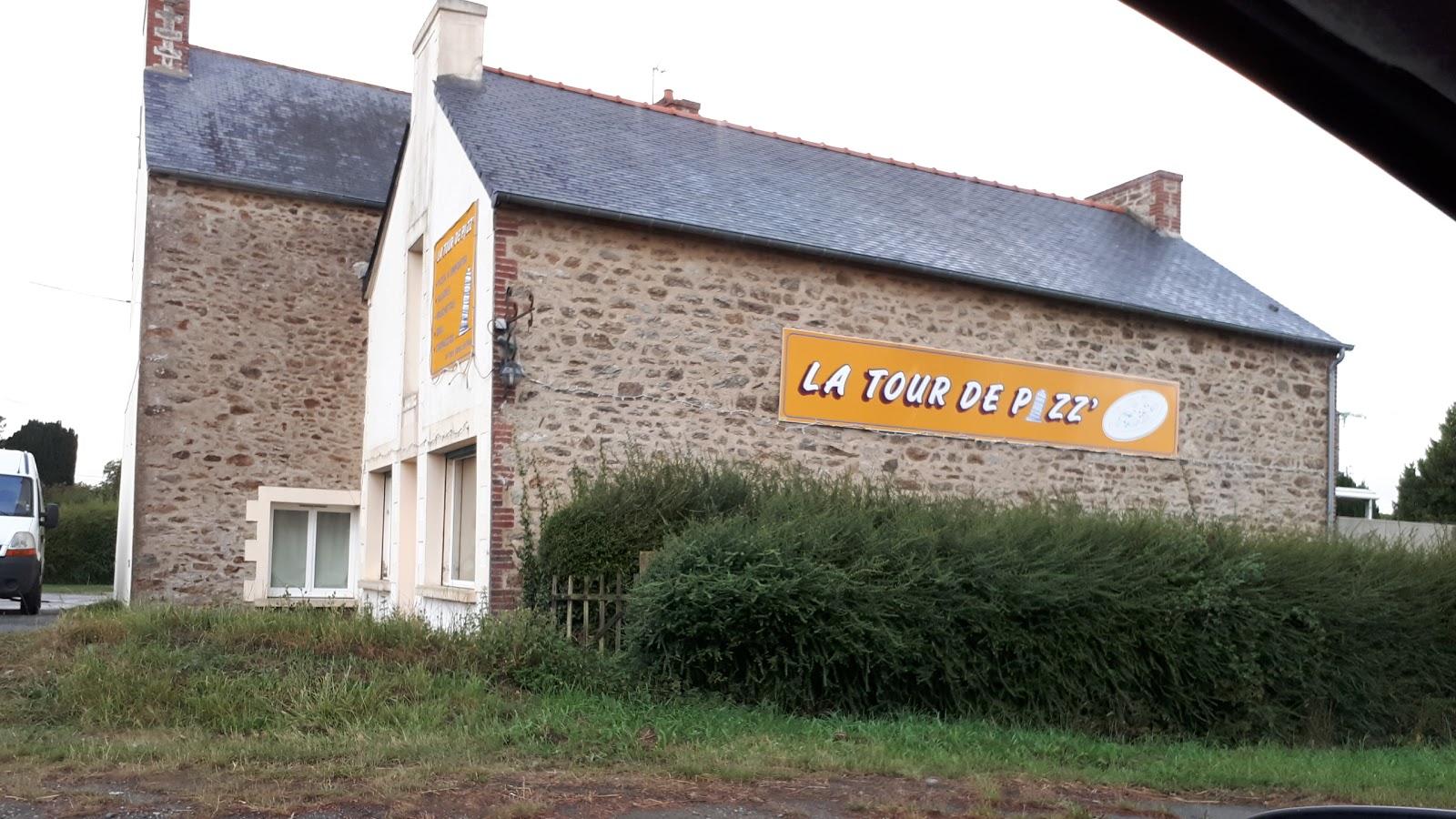 La Tour de Pizz — photo 3