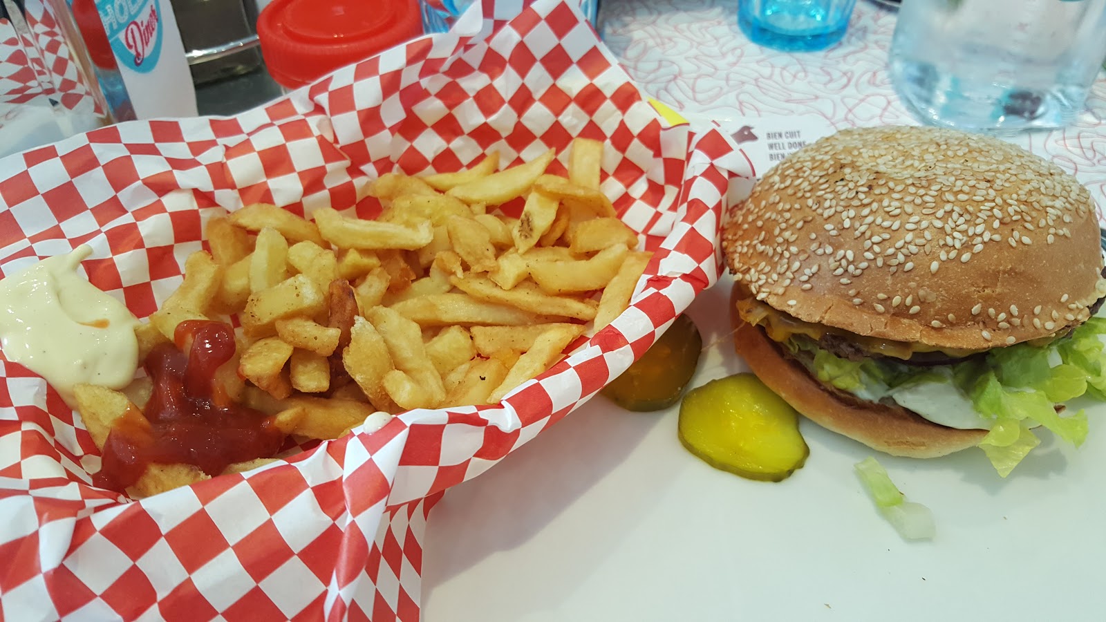 Holly's Diner Louvroil — photo 7