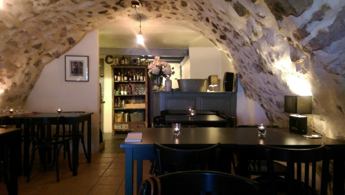 CHEZ HUGO