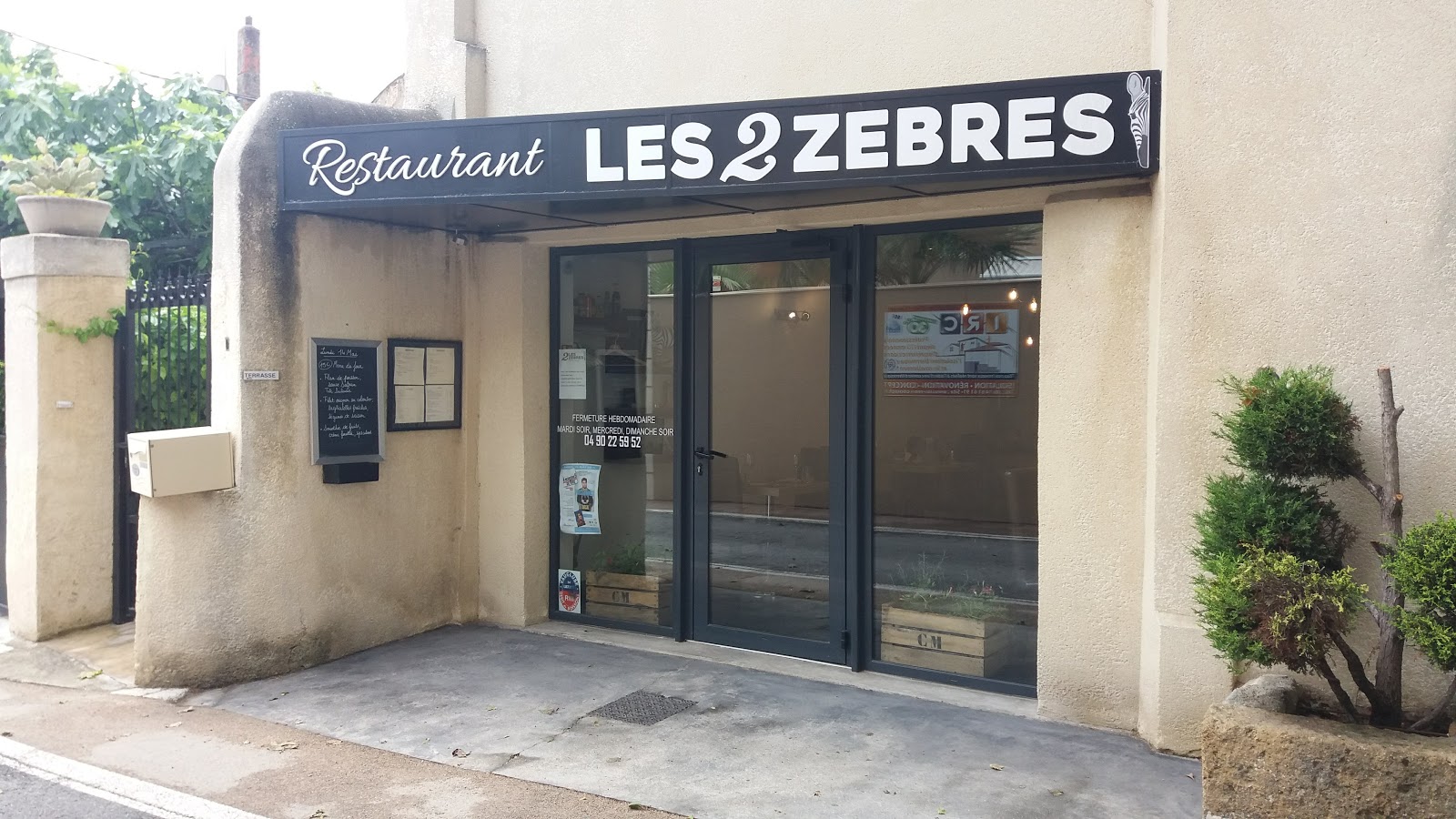 Les 2 zèbres