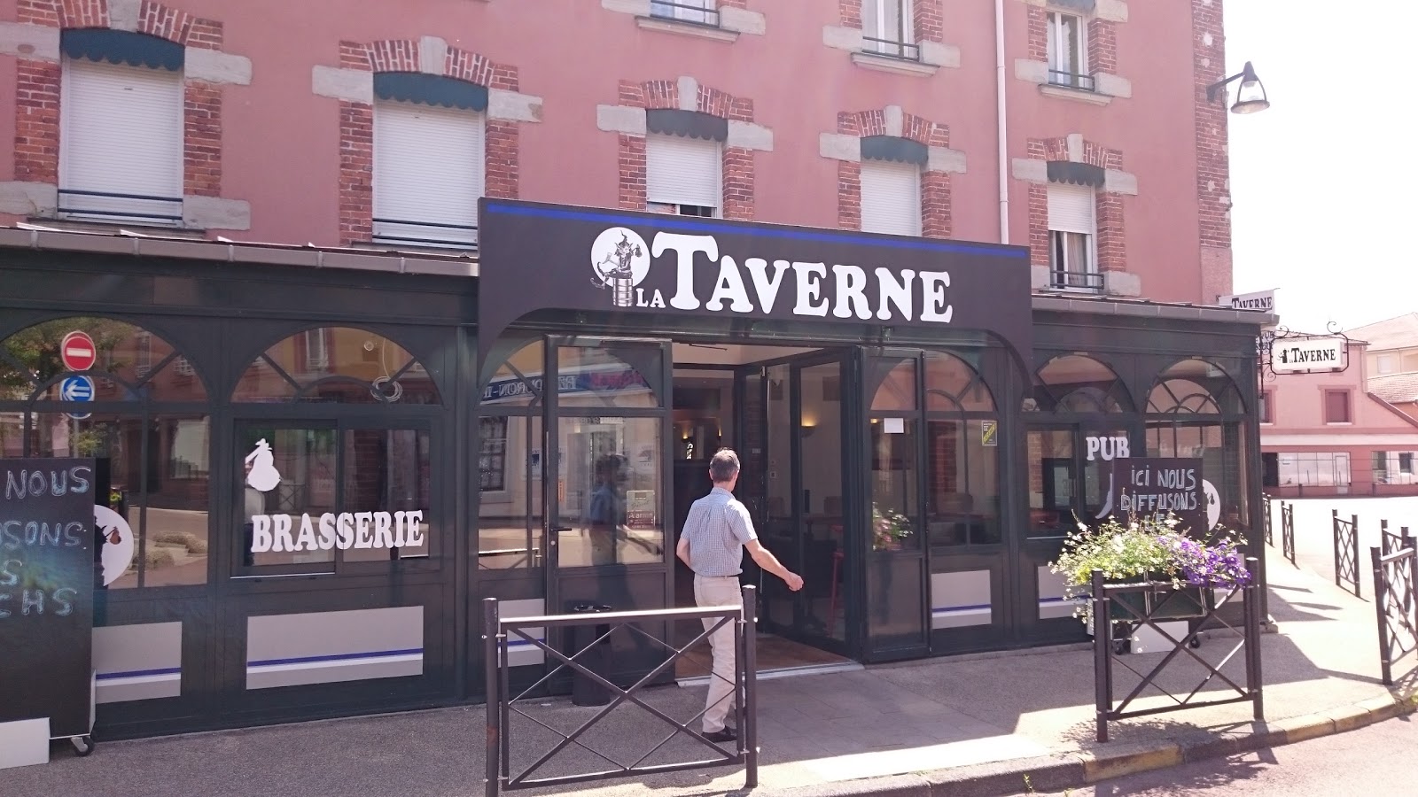 La Taverne — photo 2