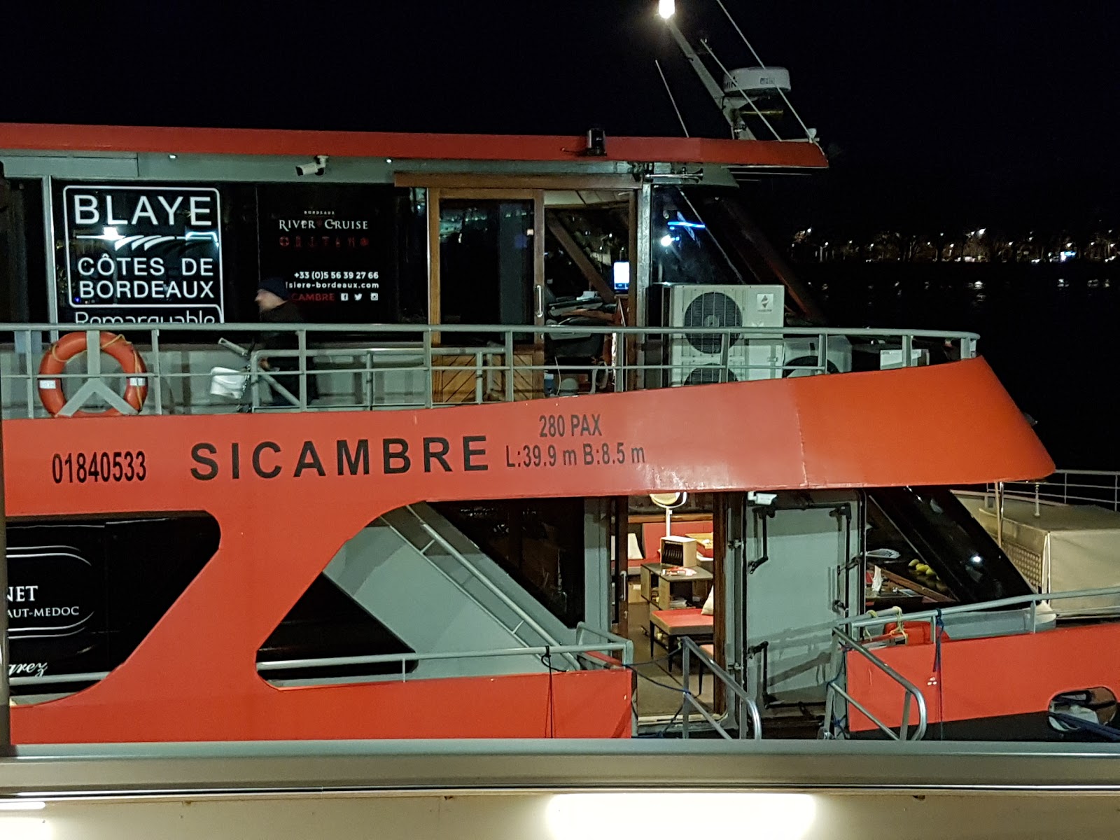 Sicambre bateau-restaurant