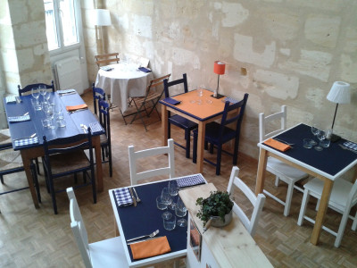 Very Table — photo 1