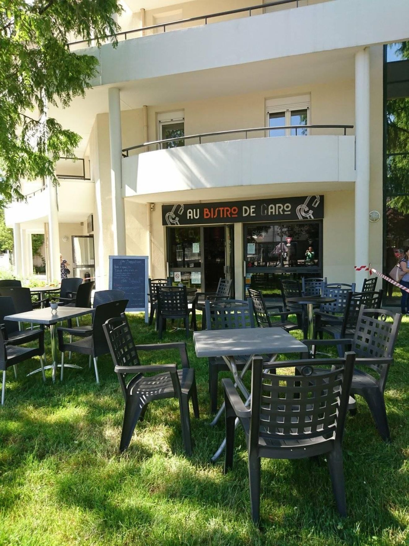 AU BISTRO DE CARO