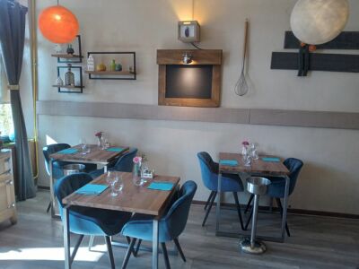 À Table!