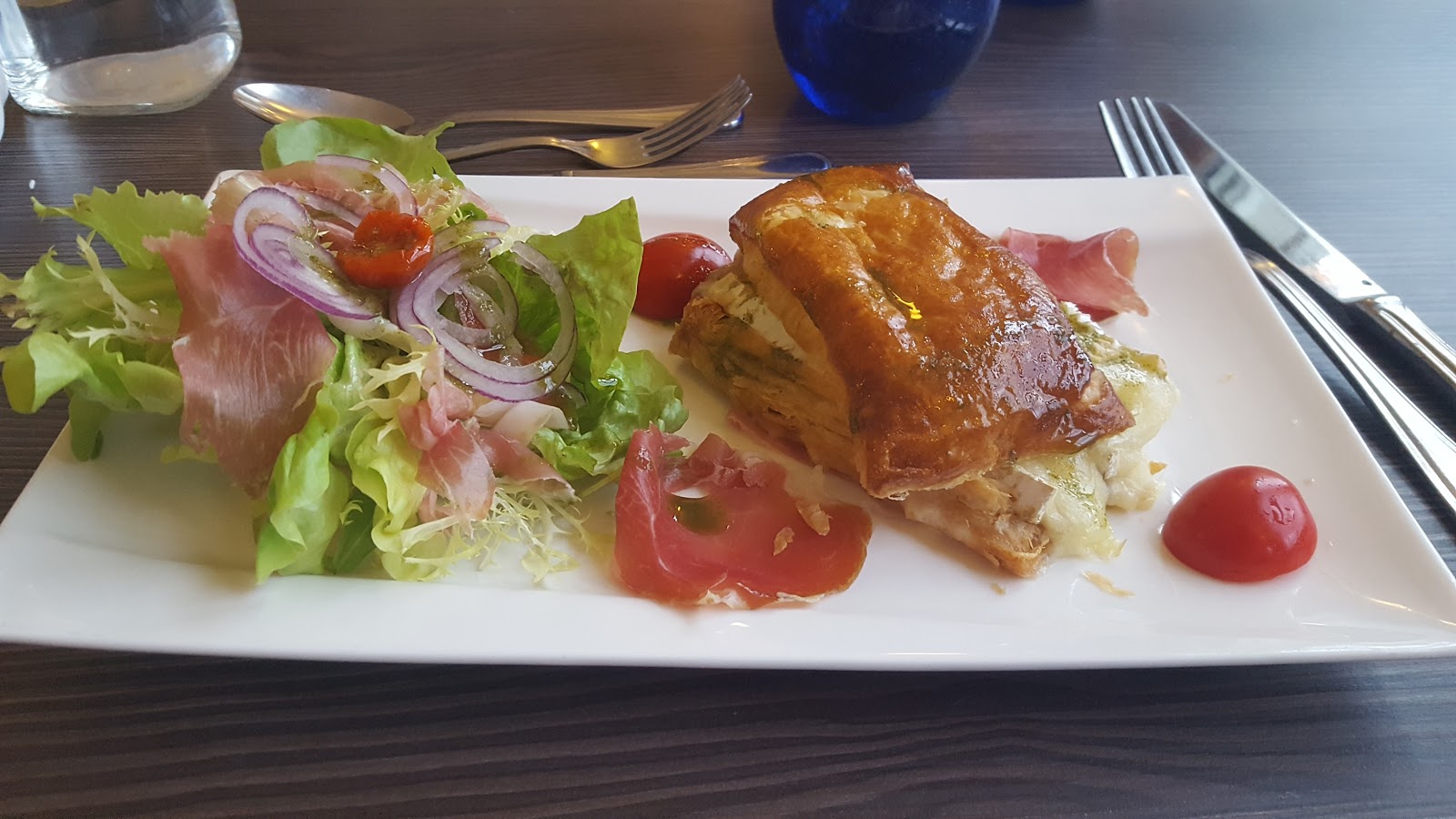 Le Beau Rivage — photo 2
