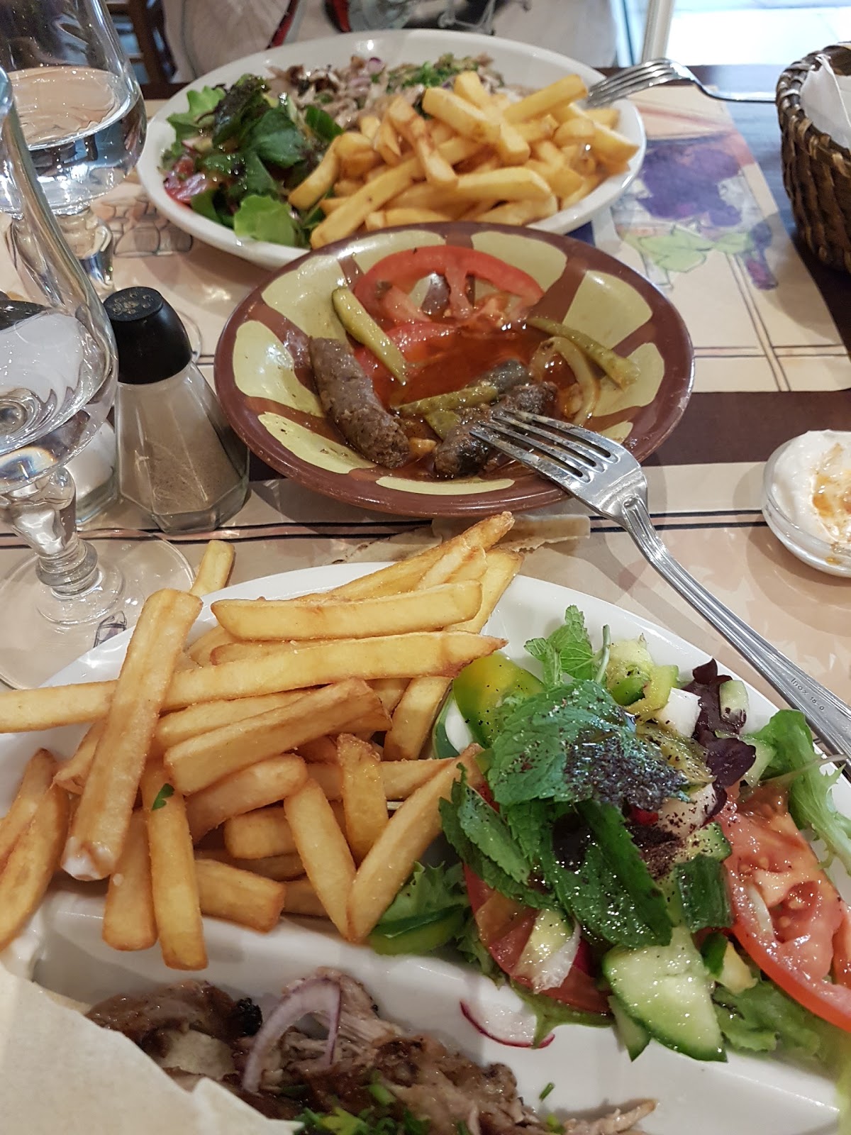 Au Petit Libanais — photo 1