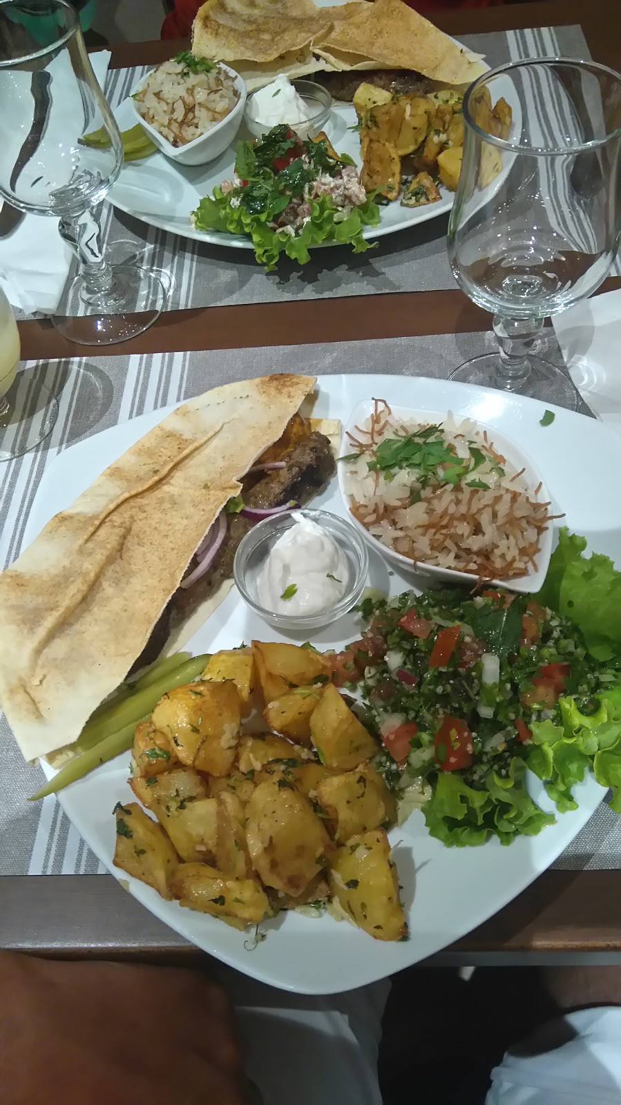 Au Petit Libanais — photo 5