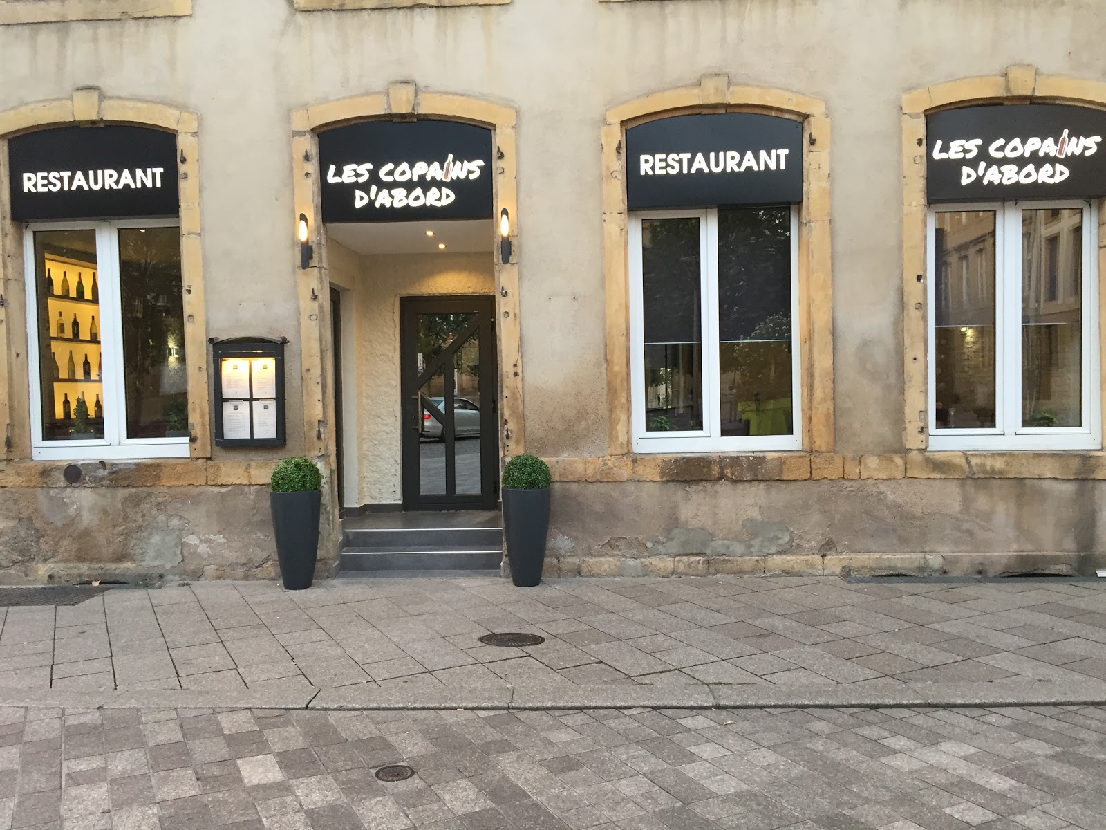 Les copains d'abord