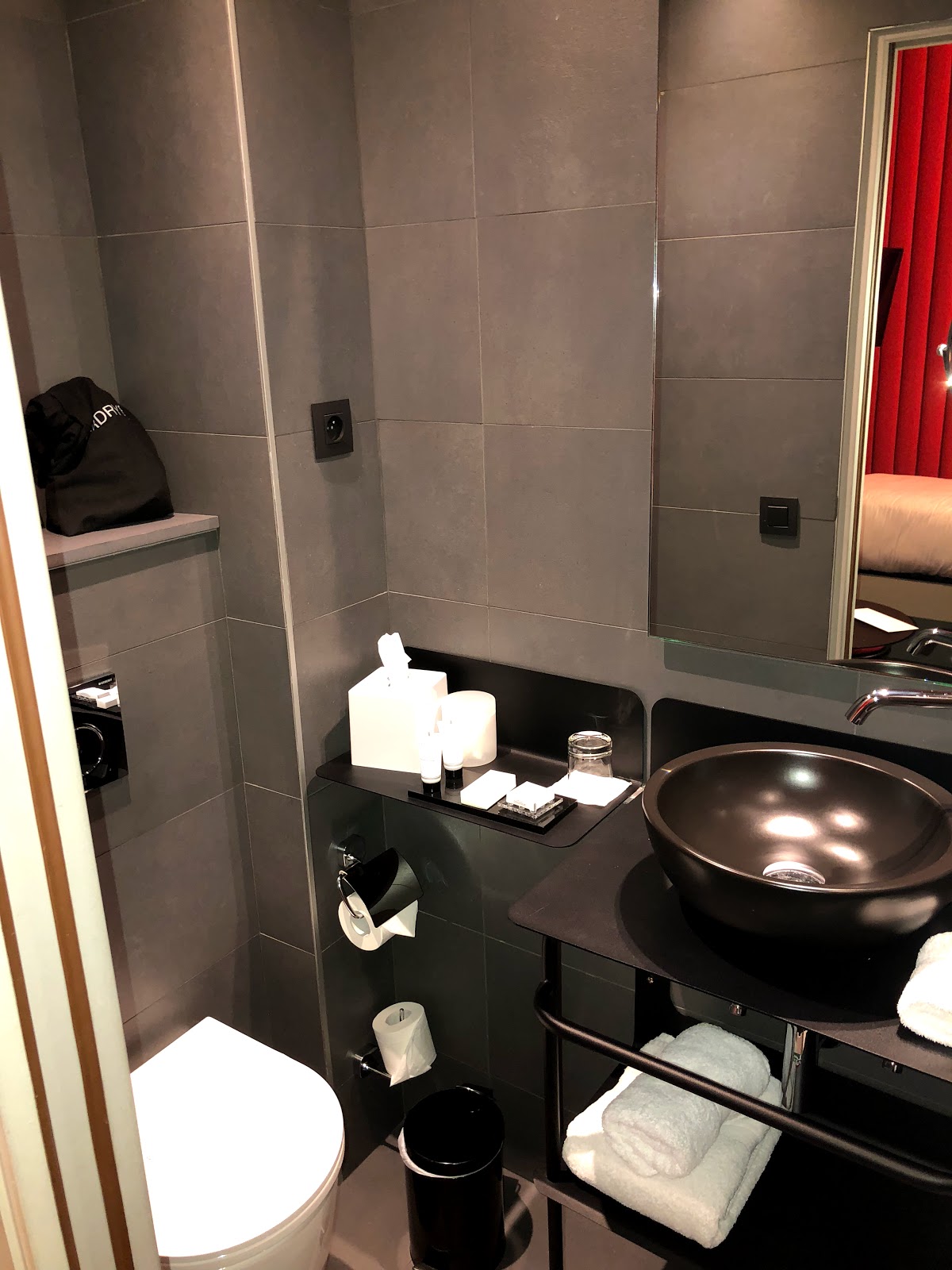 Hotel Saint Marcel - Paris — photo 2