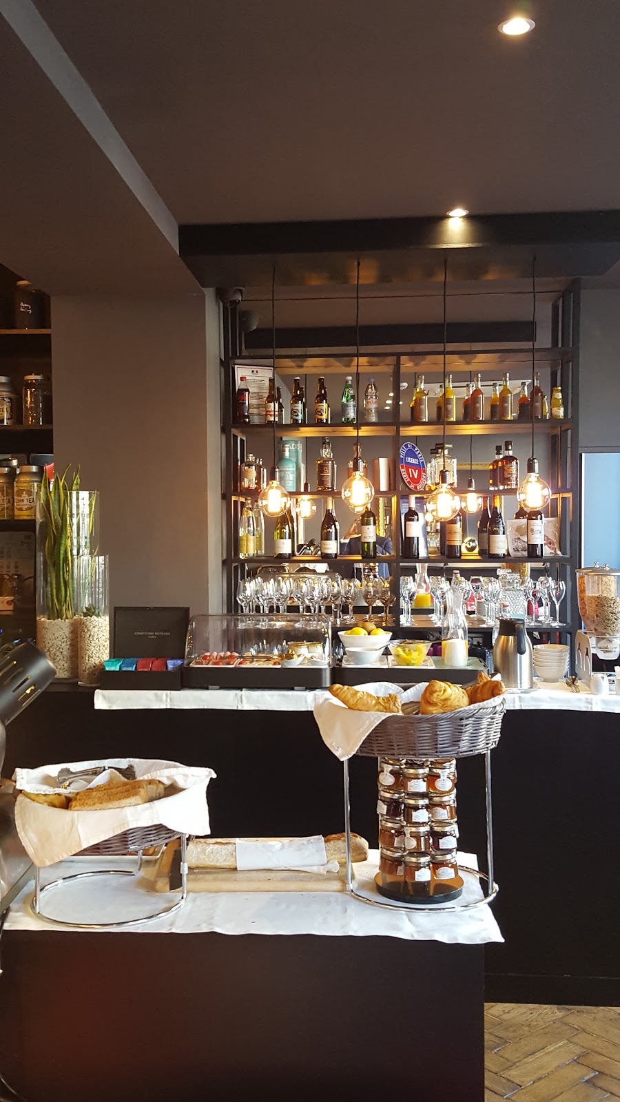 Hotel Saint Marcel - Paris — photo 6