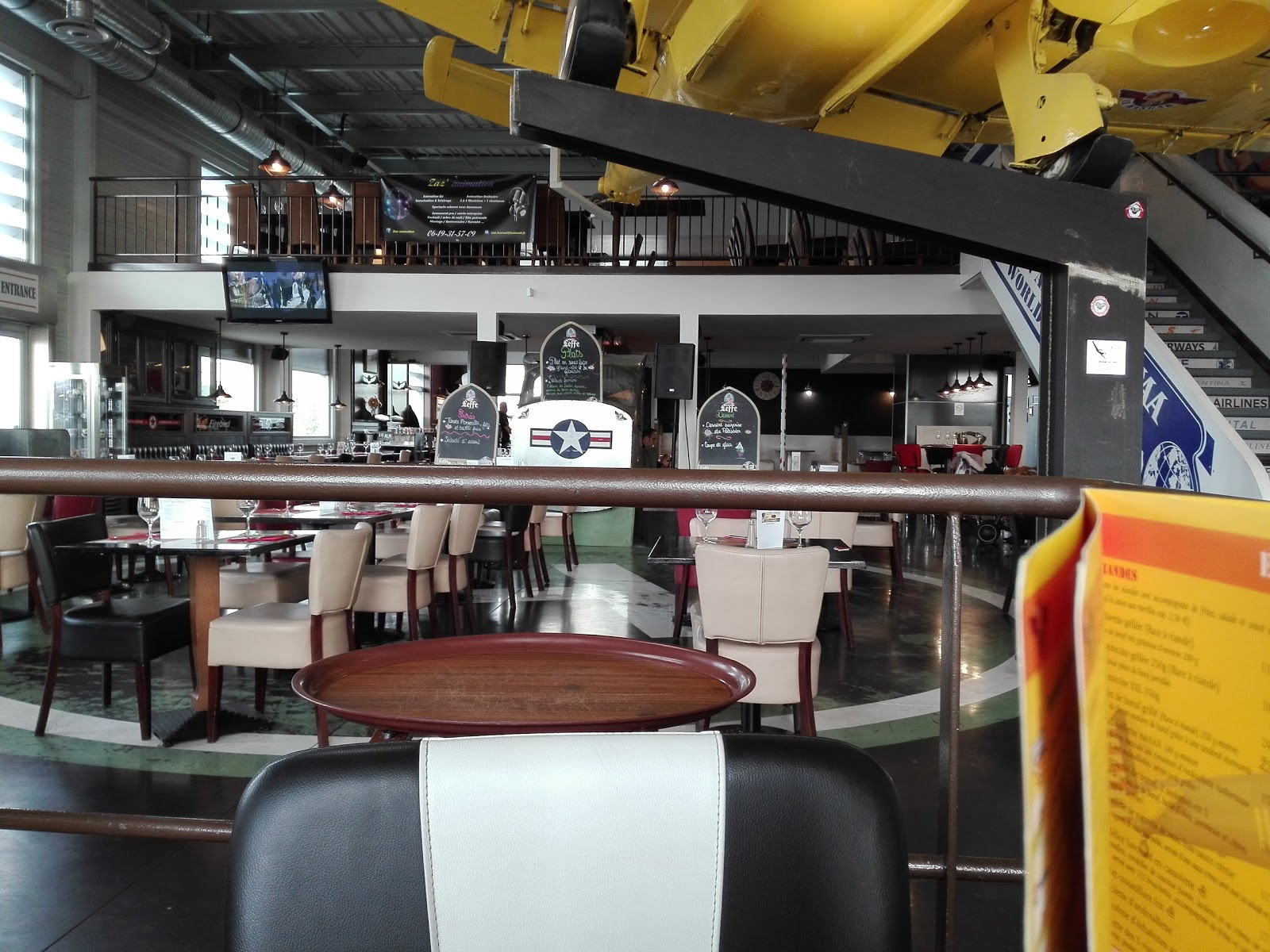 Le Hangar