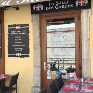 La Salle des Gardes — photo 2
