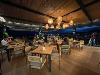 Cenit Po̲o̲l Bar & Restaurant