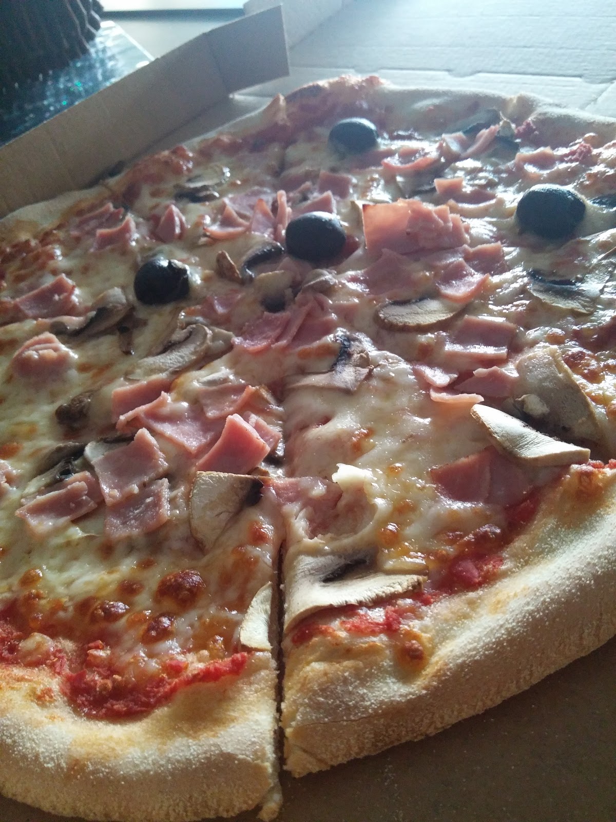 Mona Pizza