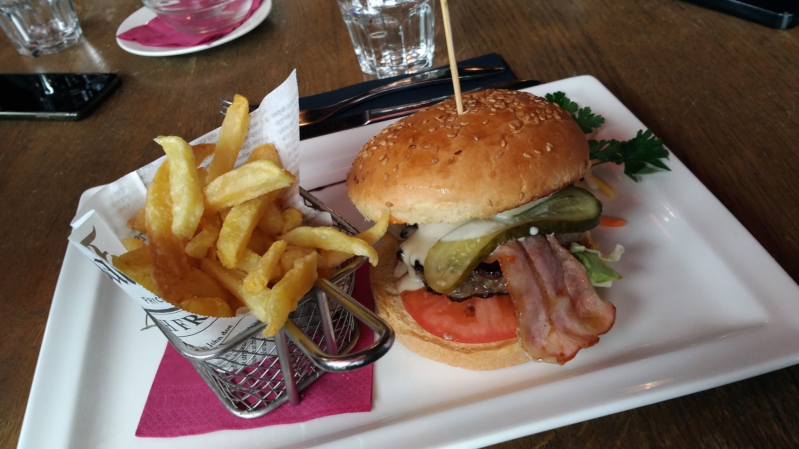 Meating — photo 8