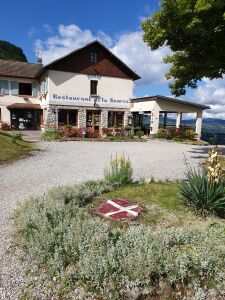 LA SOURCE Jacquet depuis 1954 Restaurant Hôtel — photo 7