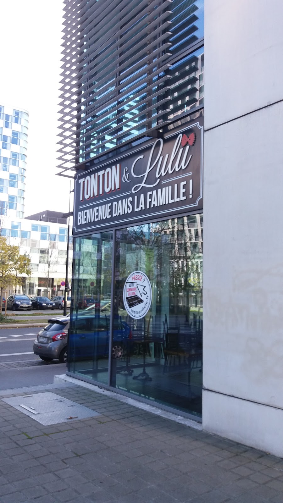 Tonton Burger & Lulu Farfalle — photo 2