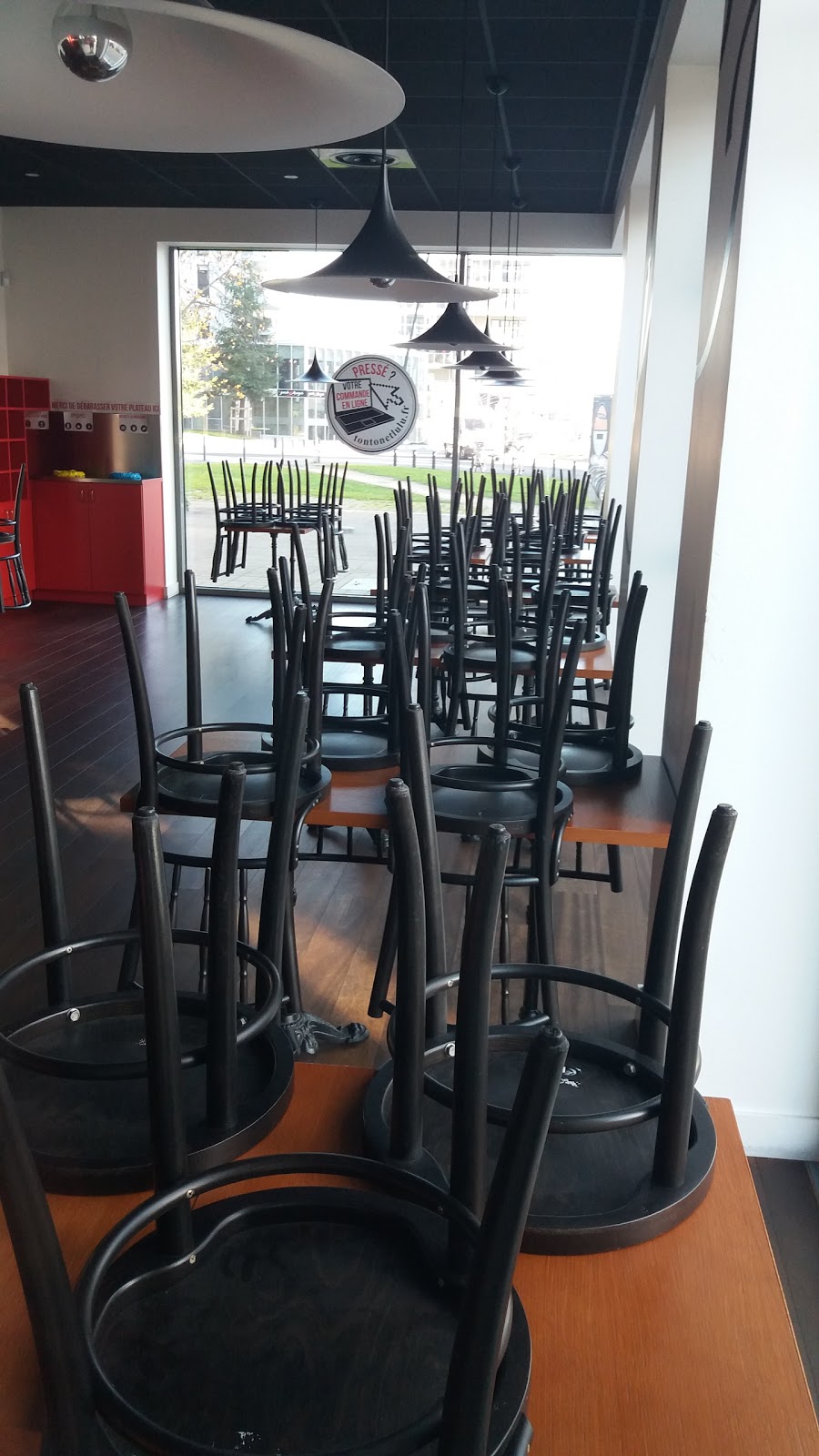Tonton Burger & Lulu Farfalle — photo 10