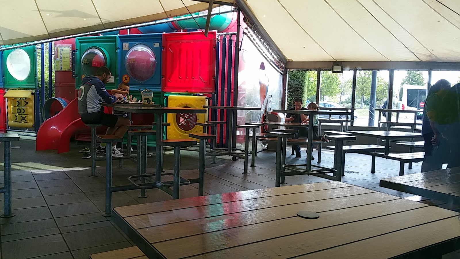 McDonald's Nîmes 7 Collines — photo 7
