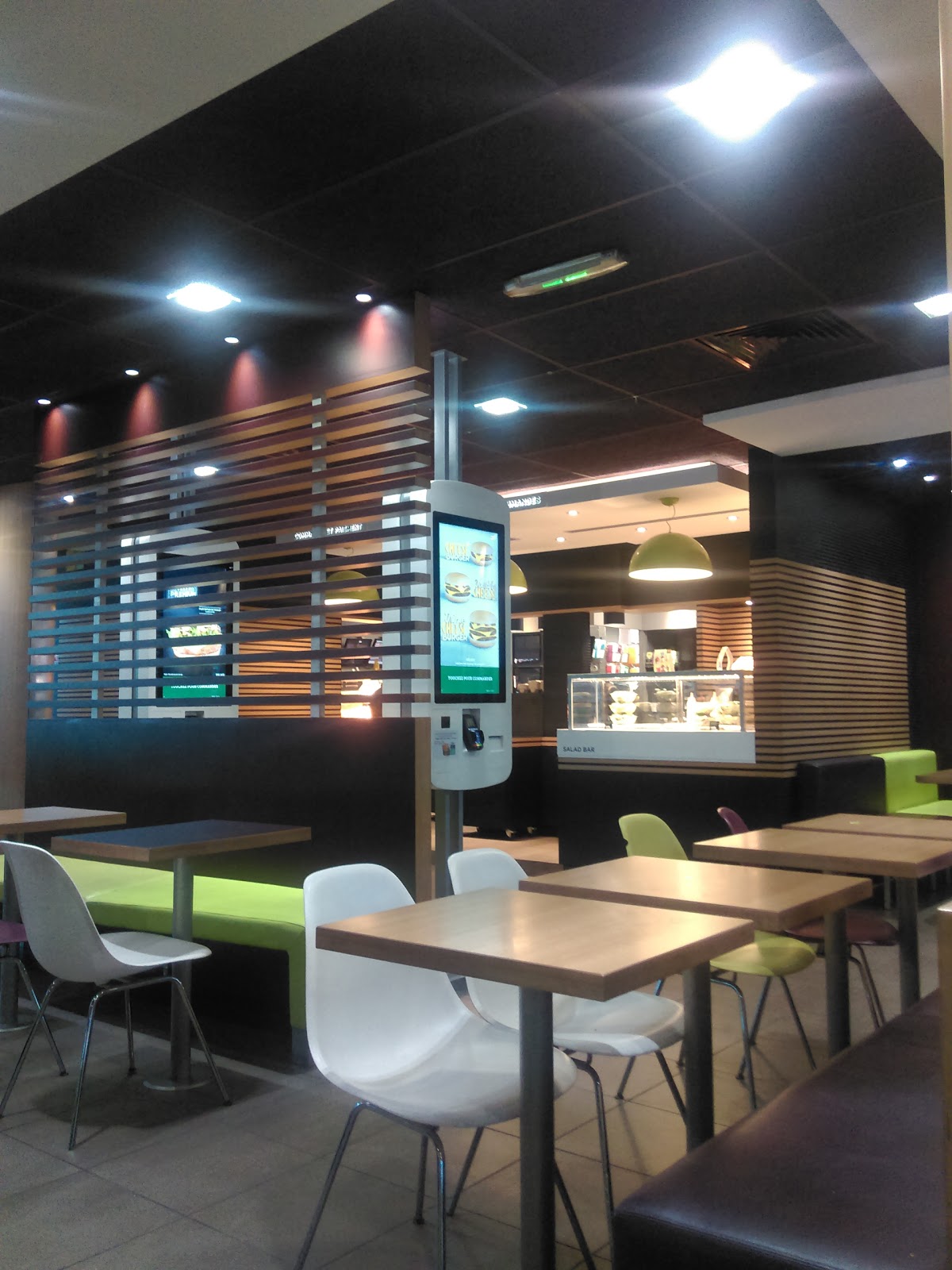 McDonald's Nîmes 7 Collines — photo 8
